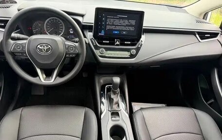 Toyota Corolla, 2022 год, 1 800 000 рублей, 8 фотография