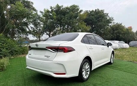 Toyota Corolla, 2022 год, 1 800 000 рублей, 6 фотография