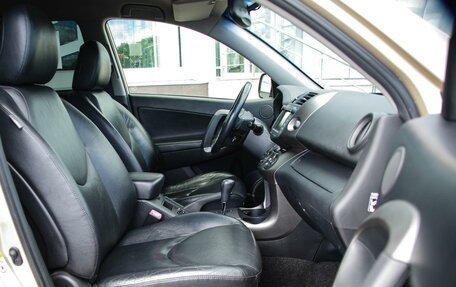 Toyota RAV4, 2012 год, 1 699 999 рублей, 9 фотография