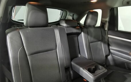 Toyota Highlander III, 2014 год, 2 635 000 рублей, 16 фотография