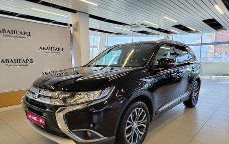 Mitsubishi Outlander III рестайлинг 3, 2017 год, 1 630 000 рублей, 1 фотография