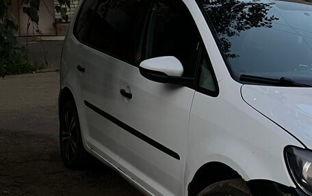 Volkswagen Touran III, 2014 год, 750 000 рублей, 3 фотография