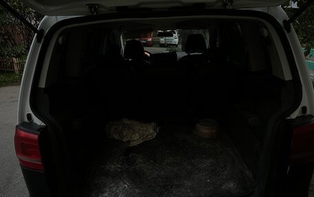 Volkswagen Touran III, 2014 год, 750 000 рублей, 11 фотография