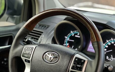 Toyota Land Cruiser Prado 150 рестайлинг 2, 2013 год, 2 900 000 рублей, 3 фотография