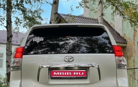 Toyota Land Cruiser Prado 150 рестайлинг 2, 2013 год, 2 900 000 рублей, 2 фотография