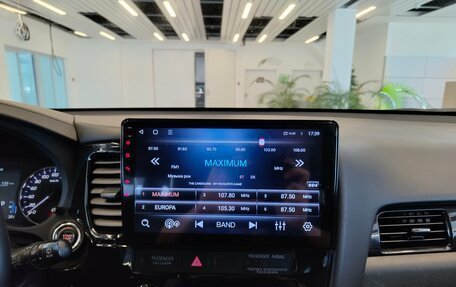 Mitsubishi Outlander III рестайлинг 3, 2017 год, 1 630 000 рублей, 11 фотография