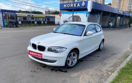 BMW 1 серия, 2011 год, 780 000 рублей, 1 фотография