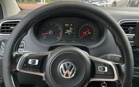 Volkswagen Polo VI (EU Market), 2018 год, 600 000 рублей, 6 фотография