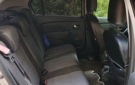 Renault Logan II, 2016 год, 680 000 рублей, 5 фотография