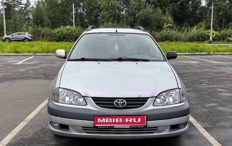 Toyota Avensis III рестайлинг, 2001 год, 270 000 рублей, 1 фотография