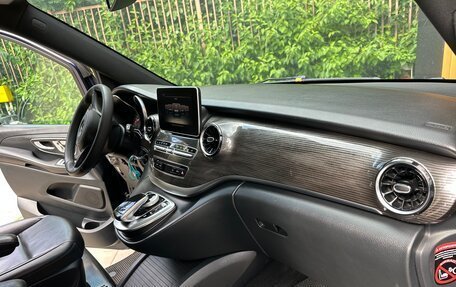 Mercedes-Benz V-Класс, 2019 год, 3 900 000 рублей, 14 фотография