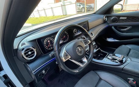 Mercedes-Benz E-Класс, 2017 год, 2 850 000 рублей, 9 фотография