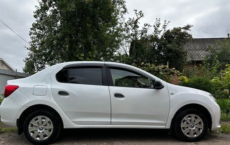 Renault Logan II, 2016 год, 550 000 рублей, 2 фотография