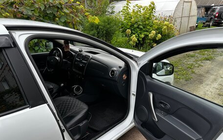 Renault Logan II, 2016 год, 550 000 рублей, 15 фотография