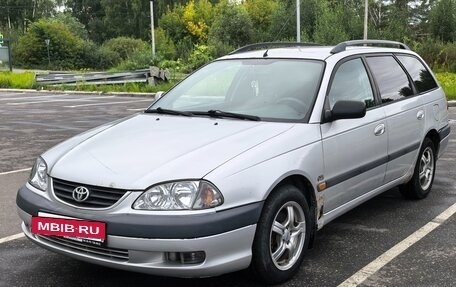 Toyota Avensis III рестайлинг, 2001 год, 270 000 рублей, 2 фотография