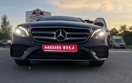 Mercedes-Benz E-Класс, 2019 год, 3 000 000 рублей, 2 фотография