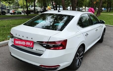 Skoda Superb III рестайлинг, 2025 год, 3 300 000 рублей, 4 фотография