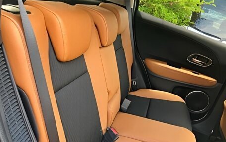 Honda Vezel, 2019 год, 1 200 000 рублей, 8 фотография