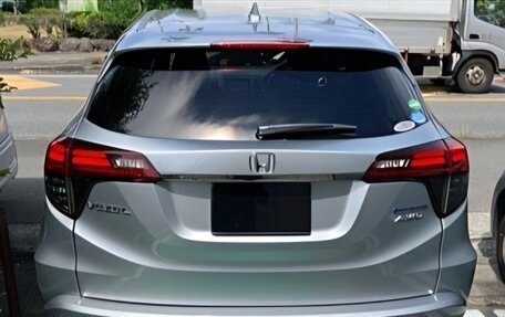 Honda Vezel, 2019 год, 1 200 000 рублей, 4 фотография