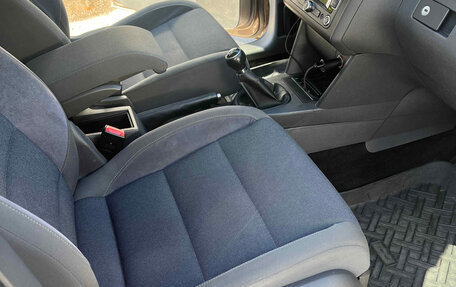 Volkswagen Touran III, 2011 год, 1 100 000 рублей, 10 фотография
