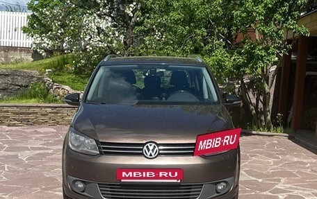 Volkswagen Touran III, 2011 год, 1 100 000 рублей, 3 фотография