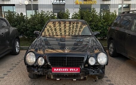Mercedes-Benz E-Класс, 2000 год, 165 000 рублей, 1 фотография
