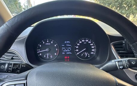 Hyundai Solaris II рестайлинг, 2017 год, 925 000 рублей, 10 фотография