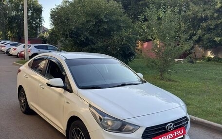 Hyundai Solaris II рестайлинг, 2017 год, 925 000 рублей, 5 фотография