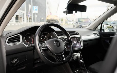 Volkswagen Tiguan II, 2019 год, 2 248 000 рублей, 5 фотография