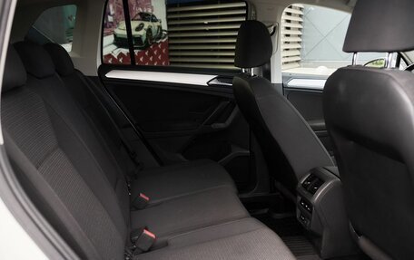 Volkswagen Tiguan II, 2019 год, 2 248 000 рублей, 8 фотография