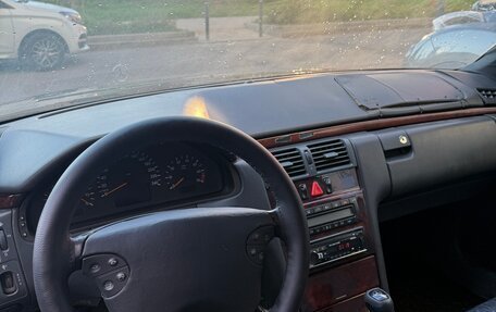 Mercedes-Benz E-Класс, 2000 год, 165 000 рублей, 8 фотография
