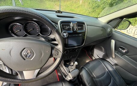 Renault Sandero II рестайлинг, 2015 год, 650 000 рублей, 32 фотография