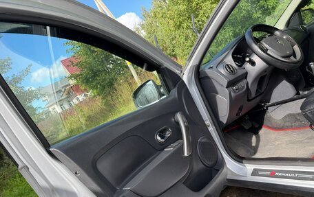 Renault Sandero II рестайлинг, 2015 год, 650 000 рублей, 33 фотография