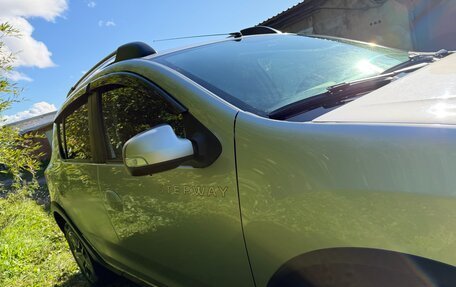 Renault Sandero II рестайлинг, 2015 год, 650 000 рублей, 39 фотография