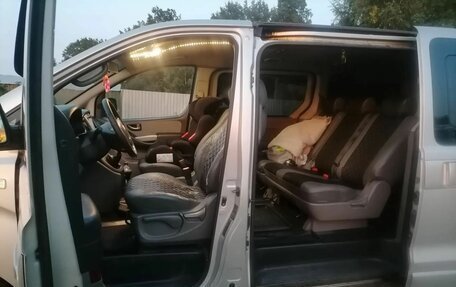 Hyundai H-1 II рестайлинг, 2008 год, 990 000 рублей, 8 фотография