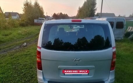 Hyundai H-1 II рестайлинг, 2008 год, 990 000 рублей, 7 фотография