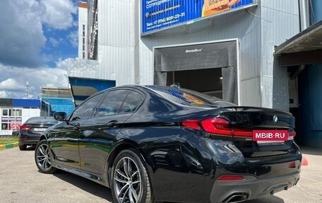 BMW 5 серия, 2021 год, 4 300 000 рублей, 2 фотография