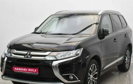 Mitsubishi Outlander III рестайлинг 3, 2018 год, 2 100 000 рублей, 1 фотография