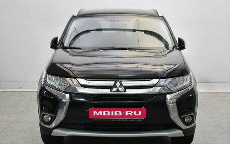 Mitsubishi Outlander III рестайлинг 3, 2018 год, 2 100 000 рублей, 2 фотография