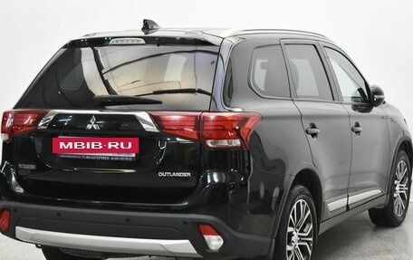 Mitsubishi Outlander III рестайлинг 3, 2018 год, 2 100 000 рублей, 4 фотография