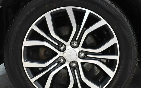 Mitsubishi Outlander III рестайлинг 3, 2018 год, 2 100 000 рублей, 19 фотография