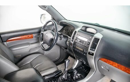 Toyota Land Cruiser Prado 120 рестайлинг, 2006 год, 1 959 000 рублей, 10 фотография