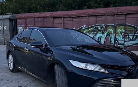 Toyota Camry, 2019 год, 2 650 000 рублей, 4 фотография