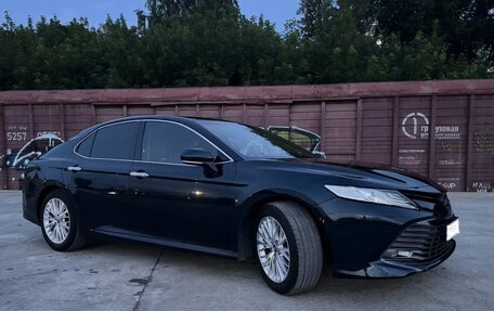 Toyota Camry, 2019 год, 2 650 000 рублей, 3 фотография