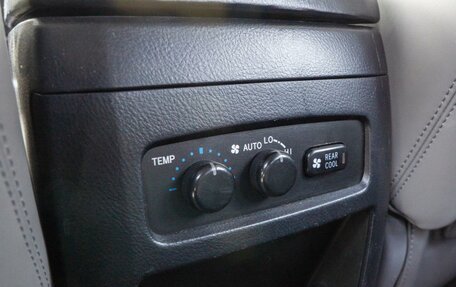 Toyota Land Cruiser Prado 120 рестайлинг, 2008 год, 1 950 000 рублей, 20 фотография