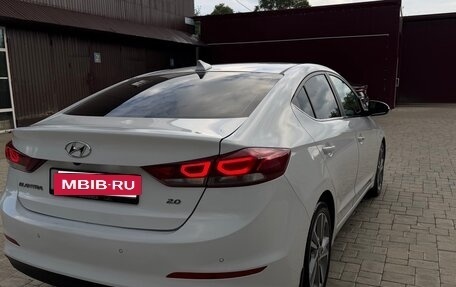 Hyundai Elantra VI рестайлинг, 2017 год, 1 400 000 рублей, 6 фотография