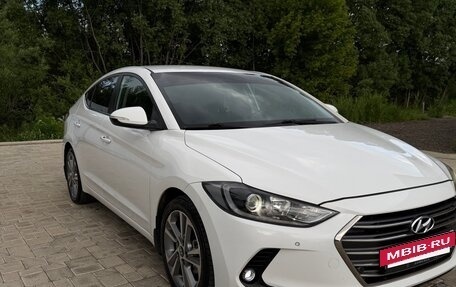 Hyundai Elantra VI рестайлинг, 2017 год, 1 400 000 рублей, 8 фотография