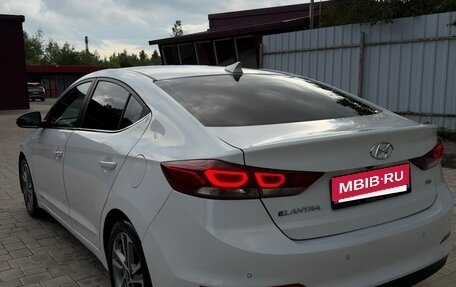 Hyundai Elantra VI рестайлинг, 2017 год, 1 400 000 рублей, 4 фотография