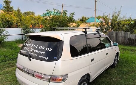 Toyota Gaia, 2003 год, 630 000 рублей, 3 фотография