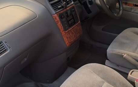 Toyota Gaia, 2003 год, 630 000 рублей, 8 фотография